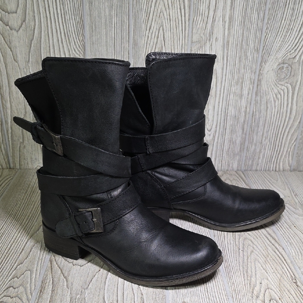 Steve Madden Black Leather Wrap-Strap Combat Boots